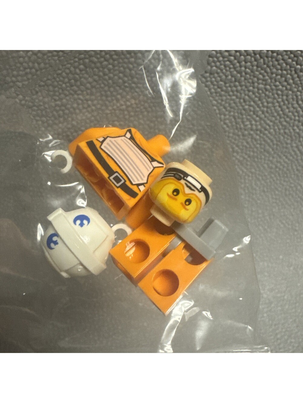 Lego Star Wars Minifigures Snowspeeder Pilot 75056 sw0597 Day 16 In Sealed Bag
